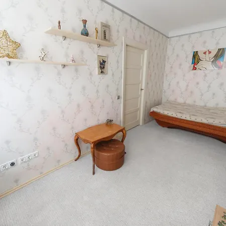 Homestay Bright, Quit For Up To 4 With Breakfast Riga