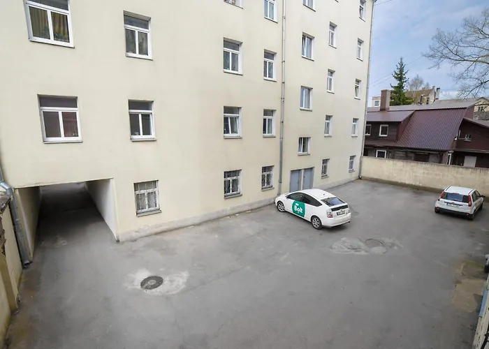 Bright, Quit For Up To 4 With Breakfast